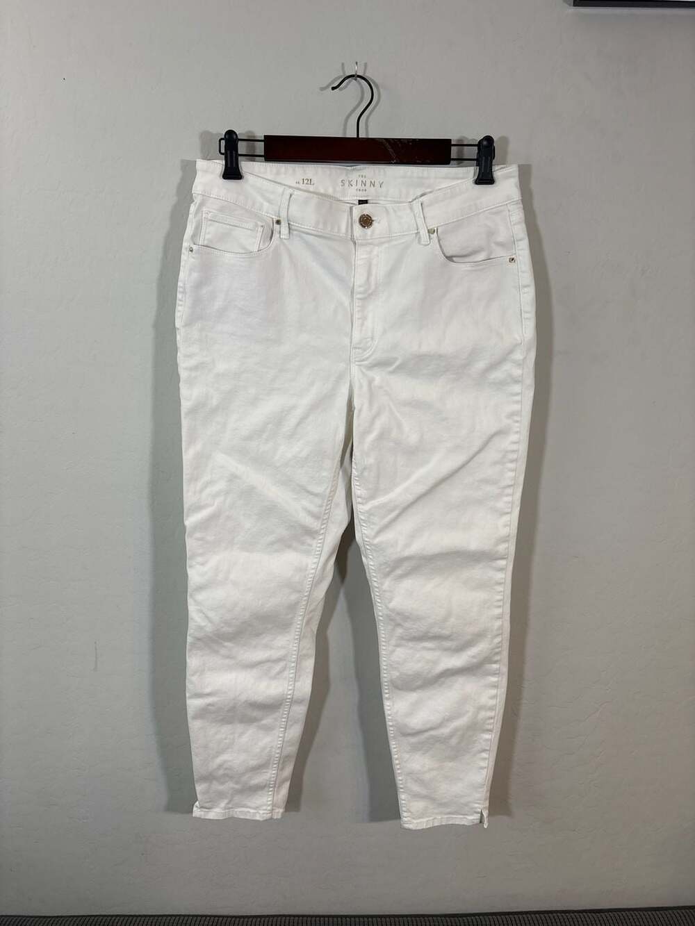 White House Black Market High-Rise The Skinny Crop White Jeans Size 12L